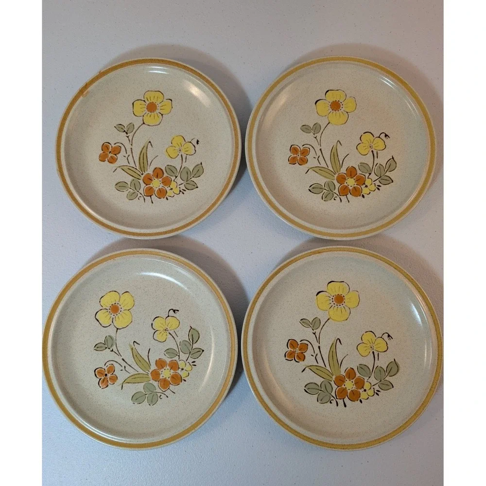 Vintage Hearthside Garden Festival Sunshine Flowers Salad Plates 7.5